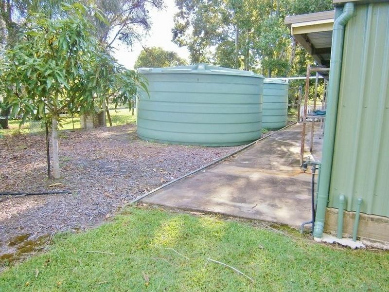 50 watkins st, Howard QLD 4659