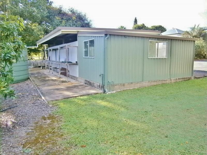 50 watkins st, Howard QLD 4659
