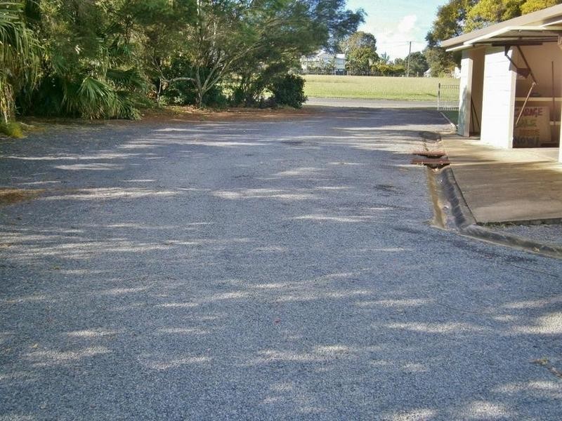 50 watkins st, Howard QLD 4659