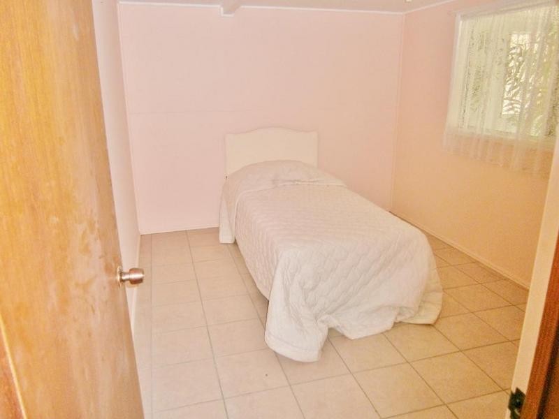 50 watkins st, Howard QLD 4659