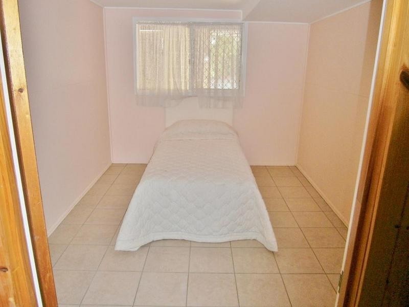 50 watkins st, Howard QLD 4659