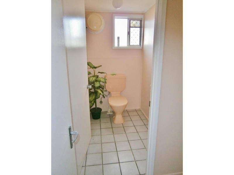 50 watkins st, Howard QLD 4659