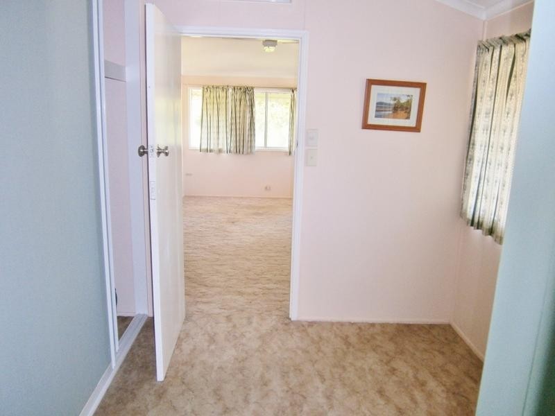 50 watkins st, Howard QLD 4659