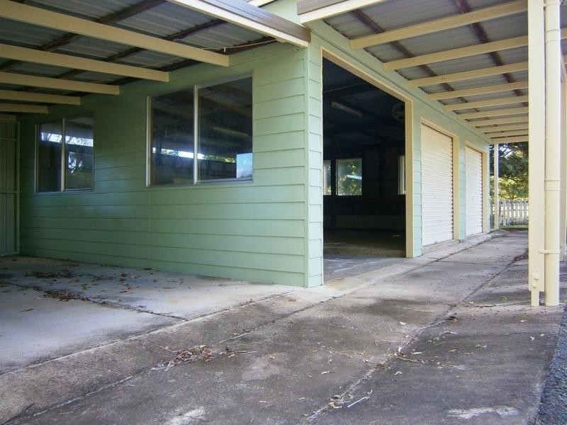 50 watkins st, Howard QLD 4659