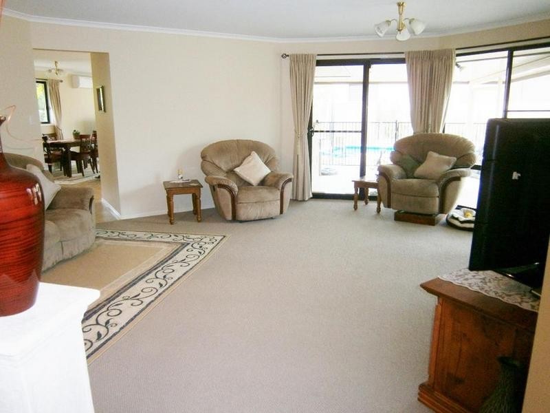 1 Brypat Close, Burrum Heads QLD 4659