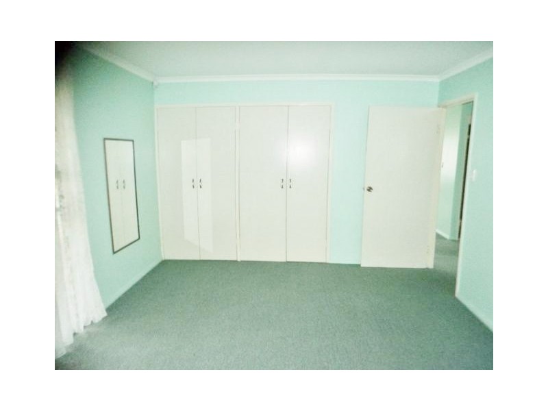 52 Robertson St, Torbanlea QLD 4662