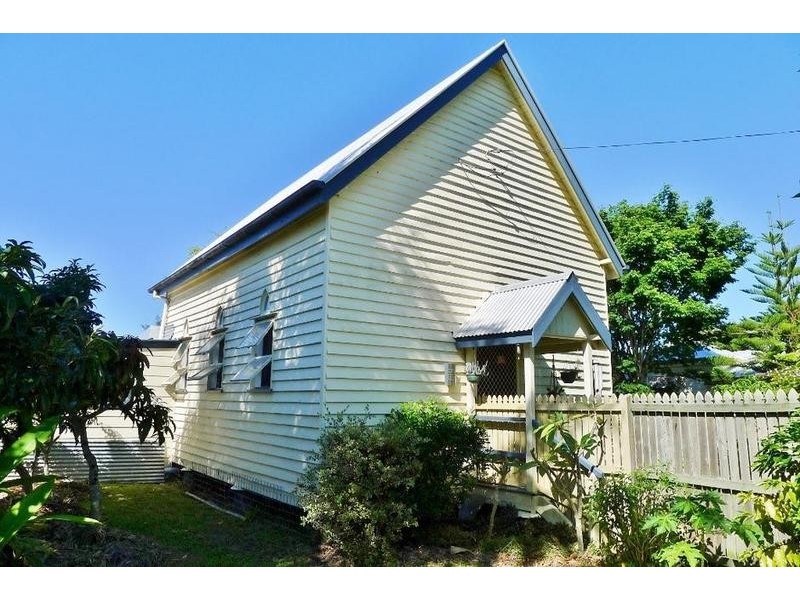 10 Crawford St, Torbanlea QLD 4662