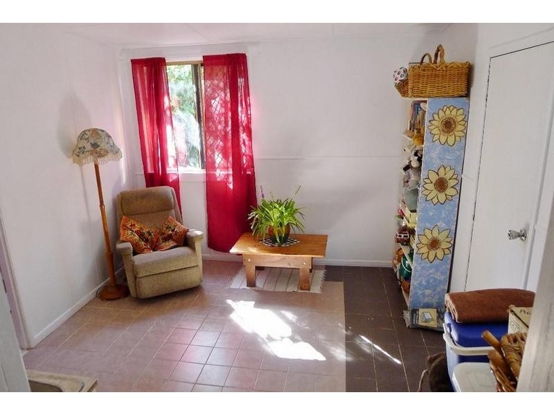 10 Crawford St, Torbanlea QLD 4662