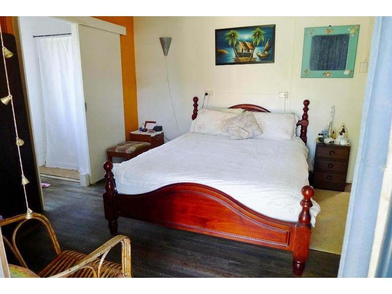 10 Crawford St, Torbanlea QLD 4662