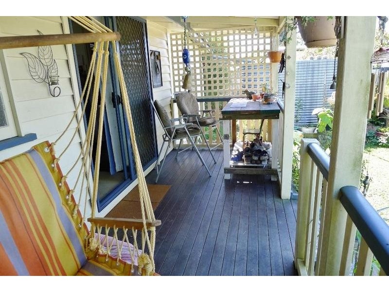 10 Crawford St, Torbanlea QLD 4662