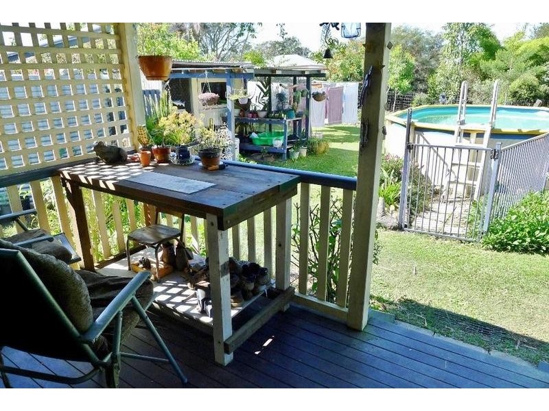 10 Crawford St, Torbanlea QLD 4662