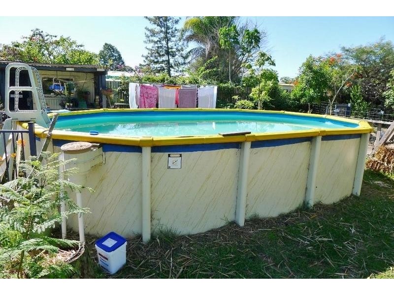 10 Crawford St, Torbanlea QLD 4662
