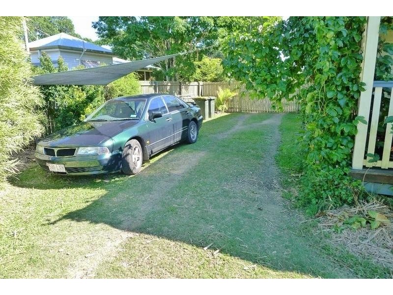 10 Crawford St, Torbanlea QLD 4662