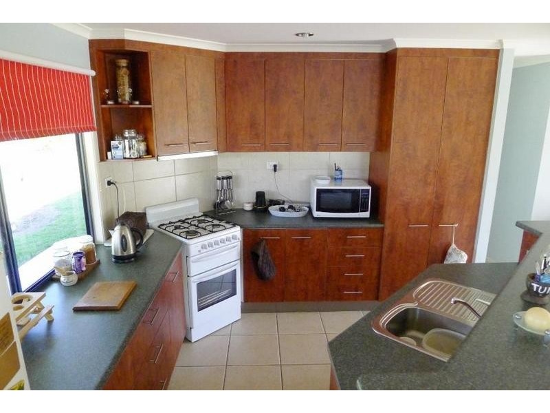447 Pacific Haven Dr, Howard QLD 4659