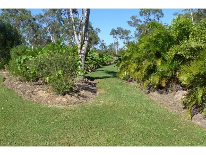 447 Pacific Haven Dr, Howard QLD 4659