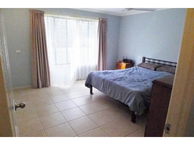 447 Pacific Haven Dr, Howard QLD 4659