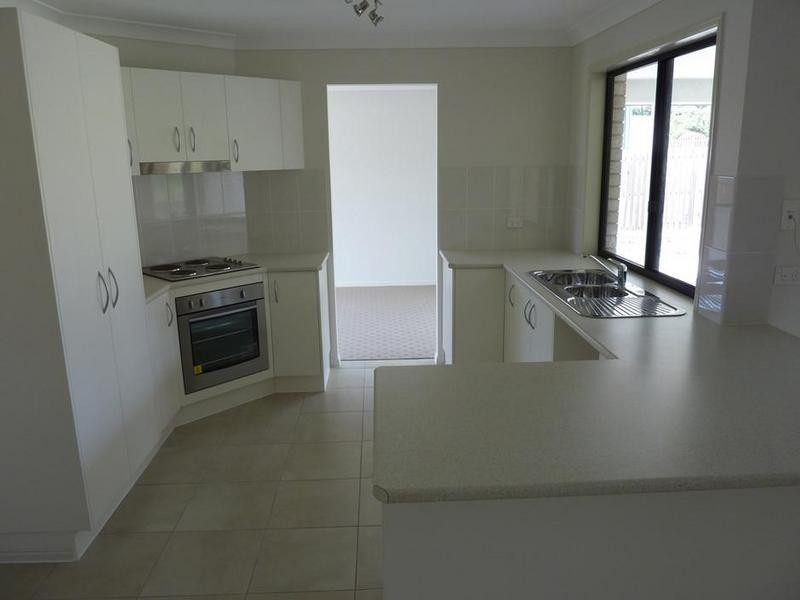 10 Charles St, Howard QLD 4659