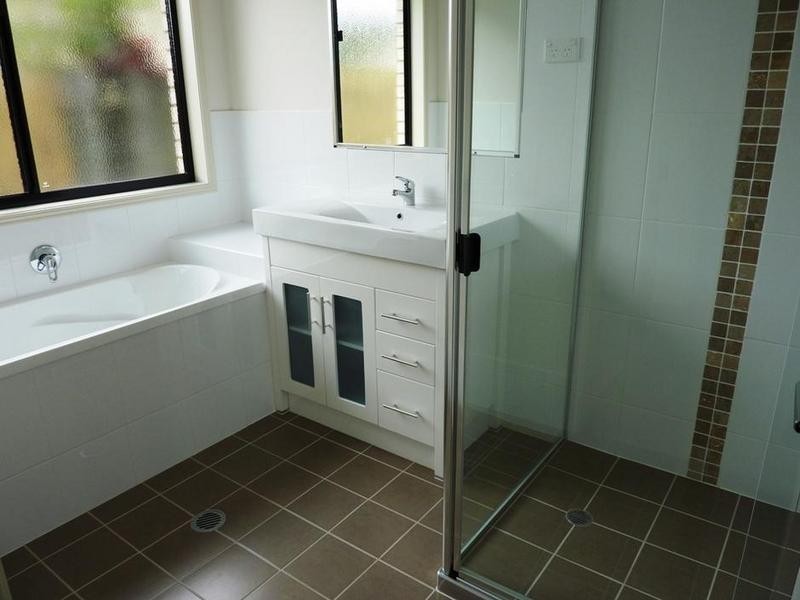 10 Charles St, Howard QLD 4659