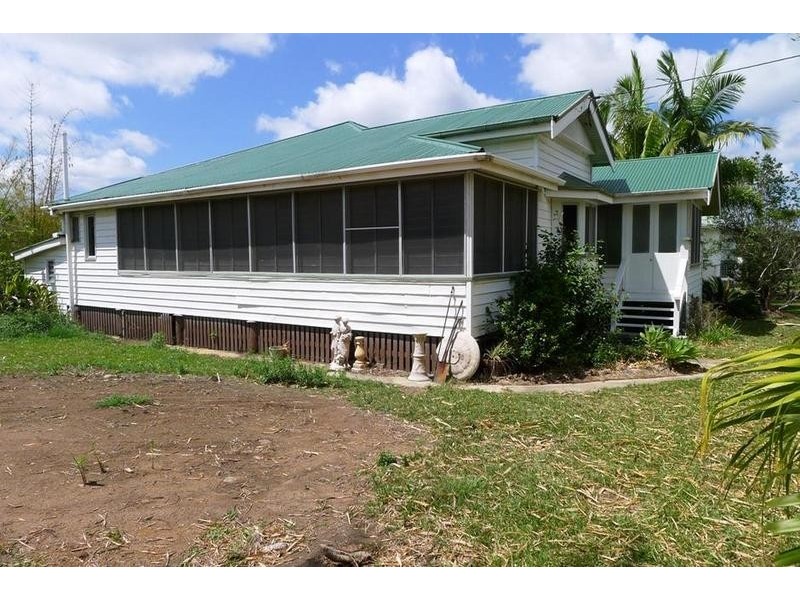 2-4 Hartley St, Torbanlea QLD 4662