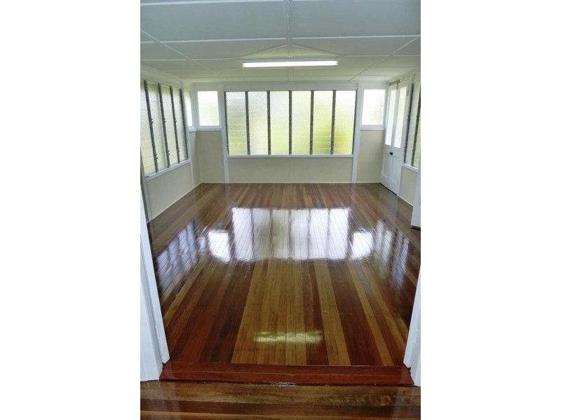 2-4 Hartley St, Torbanlea QLD 4662