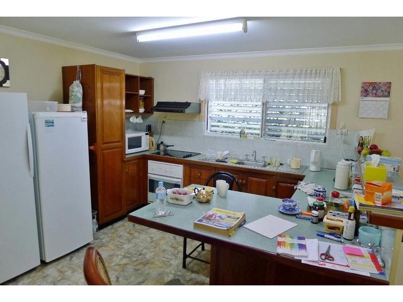 8 PRAWLE ST, Howard QLD 4659