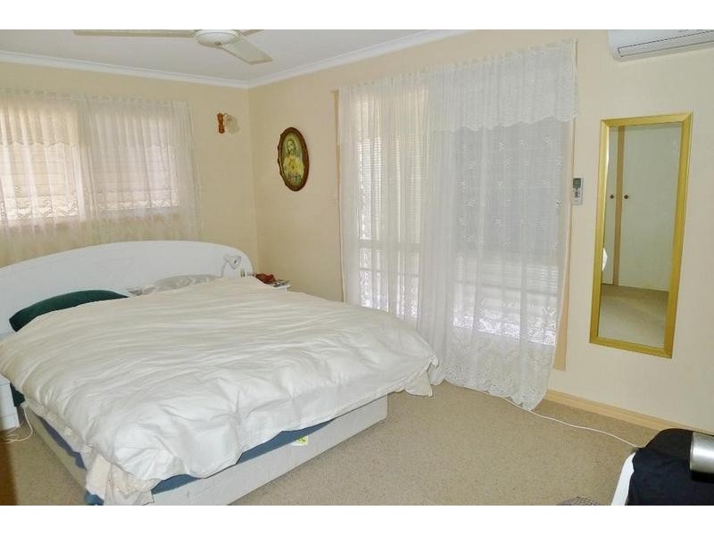 8 PRAWLE ST, Howard QLD 4659