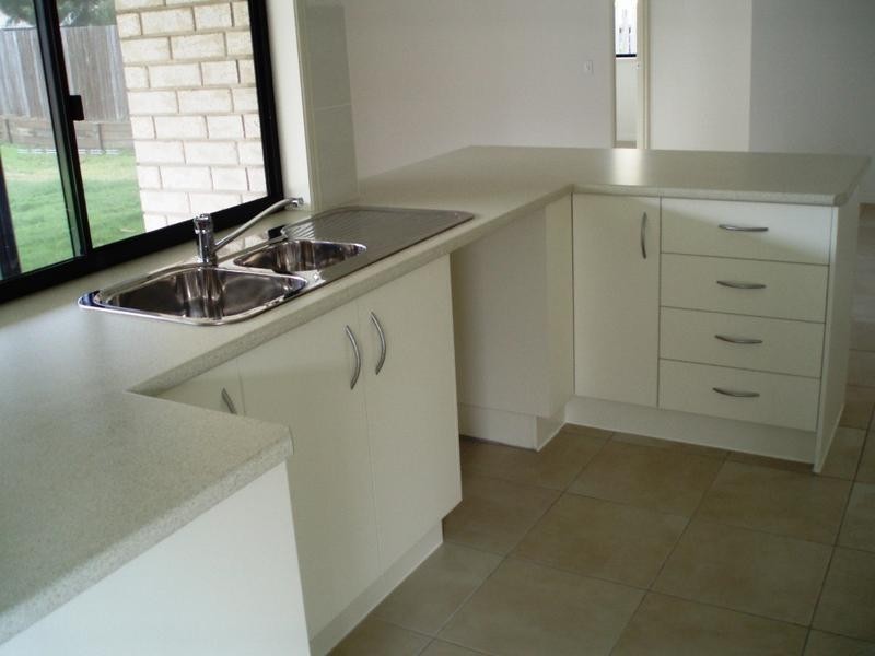 10 Charles St, Howard QLD 4659