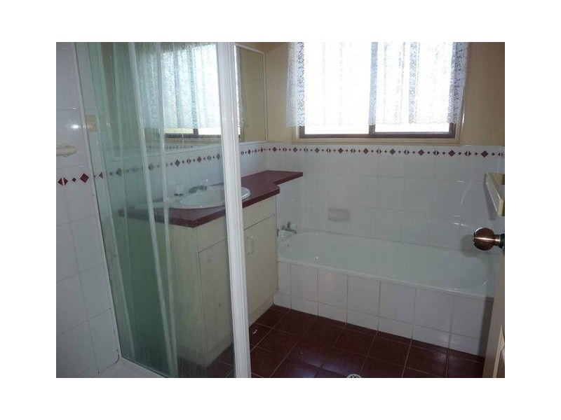 16 PRAWLE ST, Howard QLD 4659