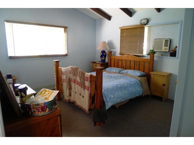 76 Pacific Haven Dr, Howard QLD 4659