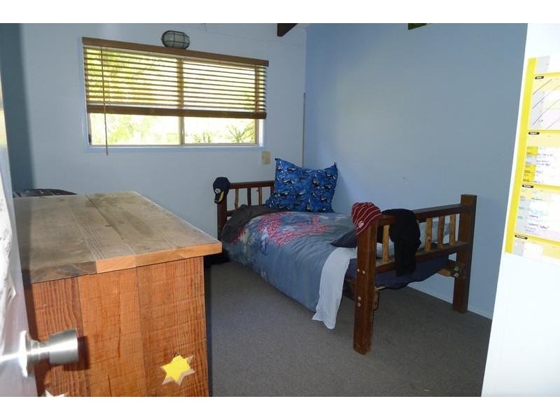 76 Pacific Haven Dr, Howard QLD 4659