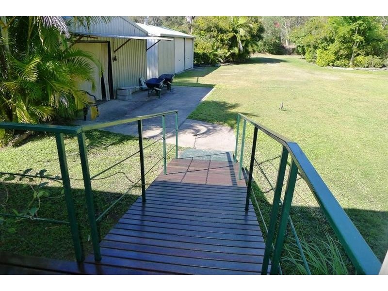 76 Pacific Haven Dr, Howard QLD 4659