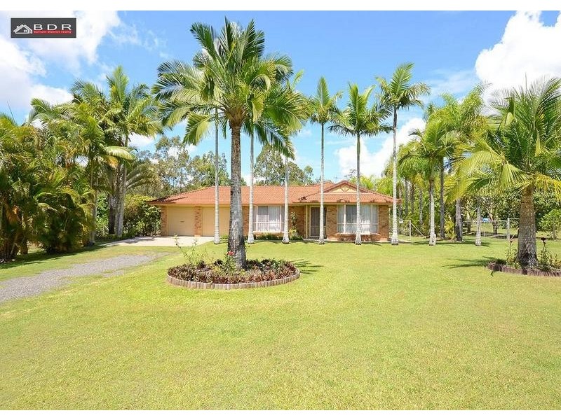 2-14 Thomas St, Howard QLD 4659