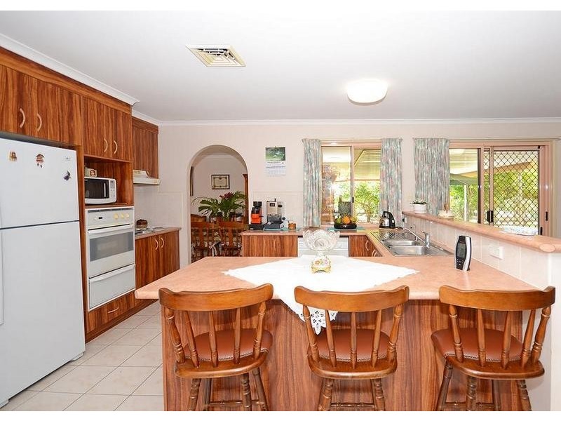 2-14 Thomas St, Howard QLD 4659