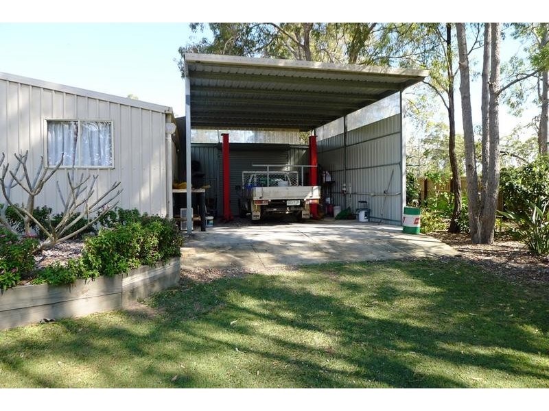 39 Raintree Ave, Burrum Heads QLD 4659