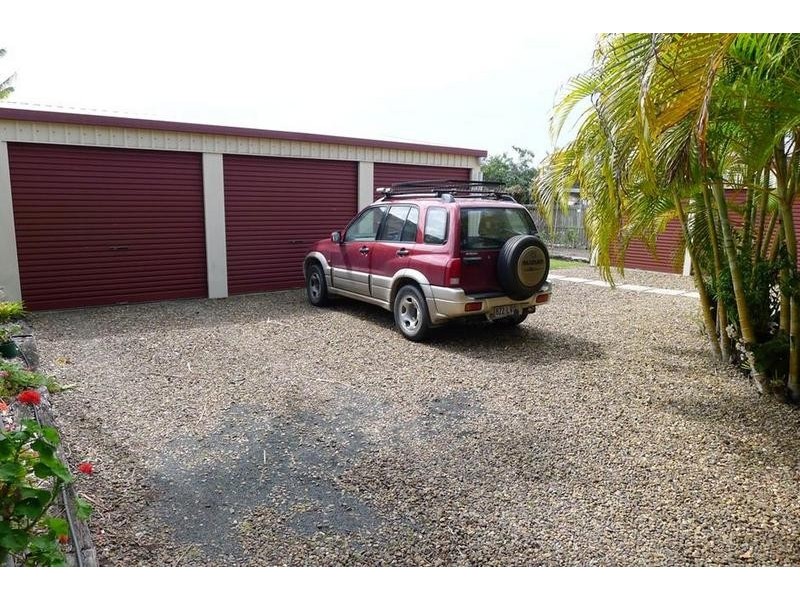 32 Beach Dve, Burrum Heads QLD 4659