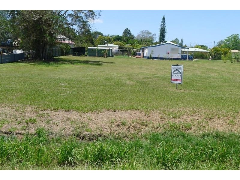 89 Thomas St, Howard QLD 4659
