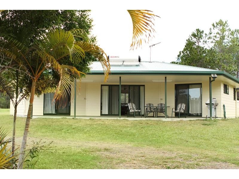 40 East Street, Howard QLD 4659