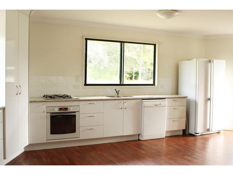 40 East Street, Howard QLD 4659