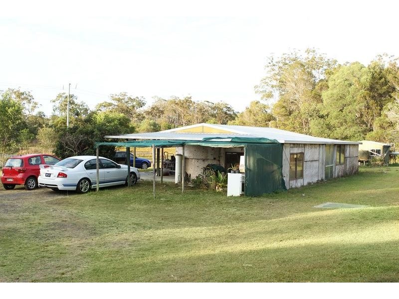 40 East Street, Howard QLD 4659