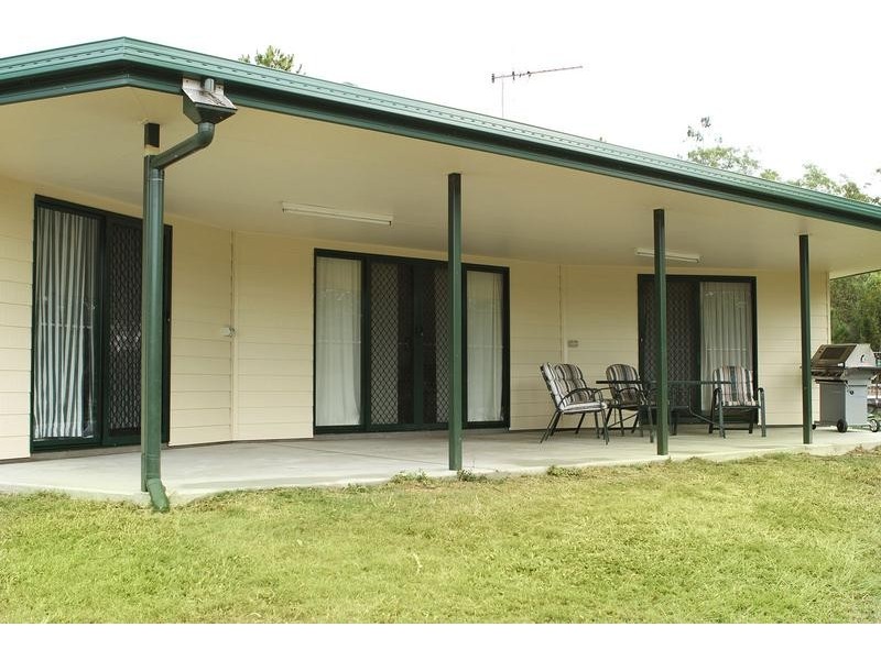 40 East Street, Howard QLD 4659