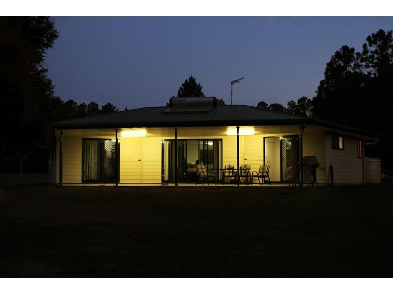 40 East Street, Howard QLD 4659