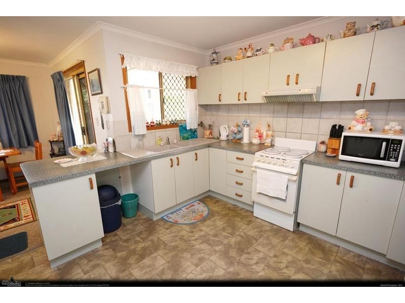28 Hunter St, Torbanlea QLD 4662