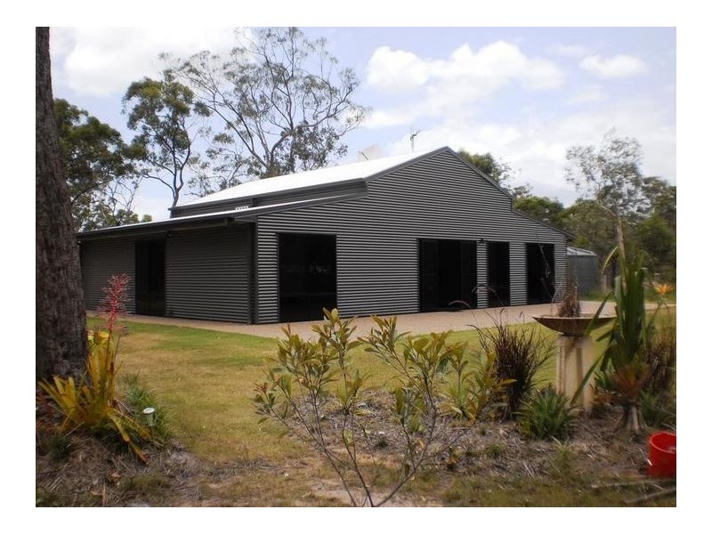 8 Island Close, Pacific Haven QLD 4659