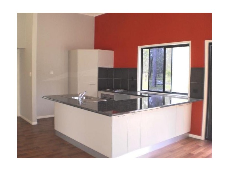 8 Island Close, Pacific Haven QLD 4659