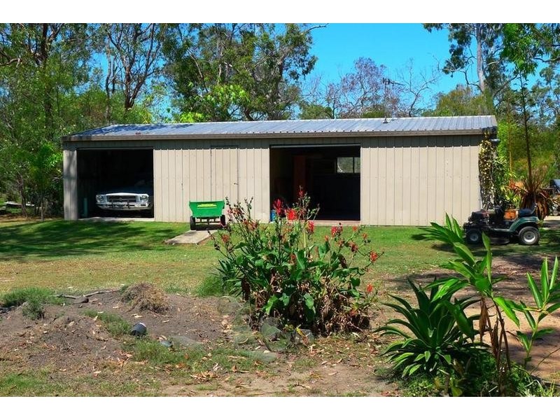 8 Island Close, Pacific Haven QLD 4659