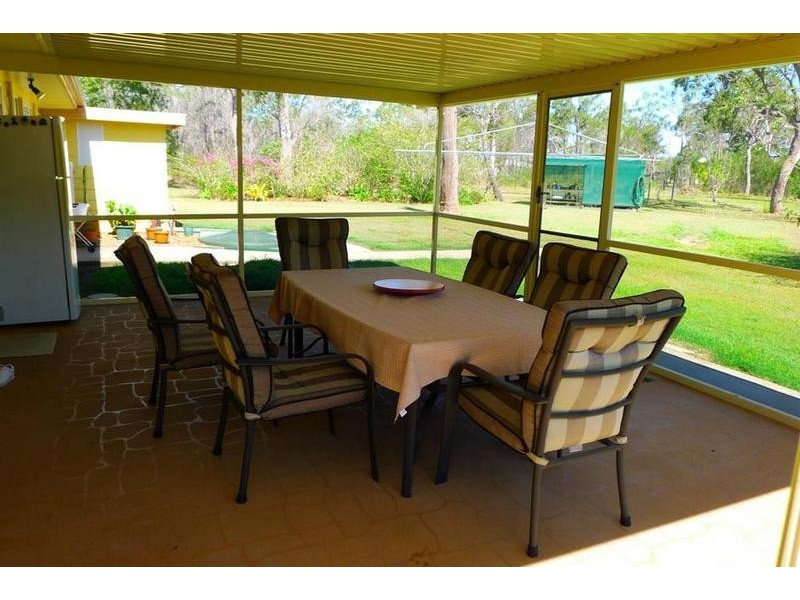 4 Jacqueline Dr, Pacific Haven QLD 4659