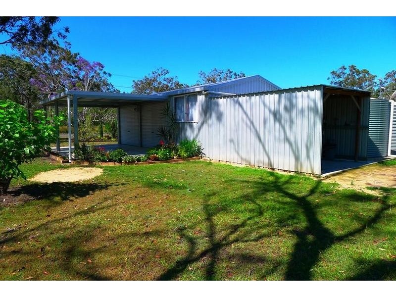 4 Jacqueline Dr, Pacific Haven QLD 4659