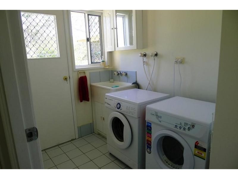 4 Jacqueline Dr, Pacific Haven QLD 4659