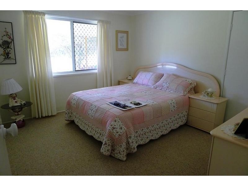 4 Jacqueline Dr, Pacific Haven QLD 4659