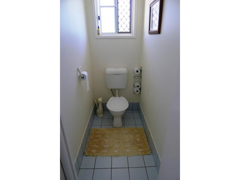 4 Jacqueline Dr, Pacific Haven QLD 4659